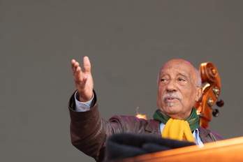 Mulatu Asatke, el «padre del ethio jazz», en Donostia.