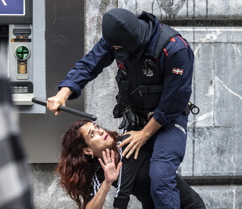 Ernaiko zazpi auziperaturi elkartasuna adierazteko iragan ekainean Bilbon egin zuten manifestazioan ateratako irudi bat. 