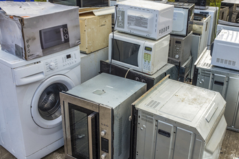 Etxetresna elektriko zaharrak.