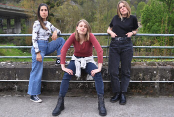 Maialen Aiestaran, Anabel Toral eta Amagoia Aiestaran dira Gilda talde goierritarreko kideak.