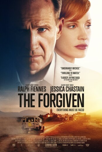 Cartel con la pareja estelar que forman Ralph Fiennes y Jessica Chastain.