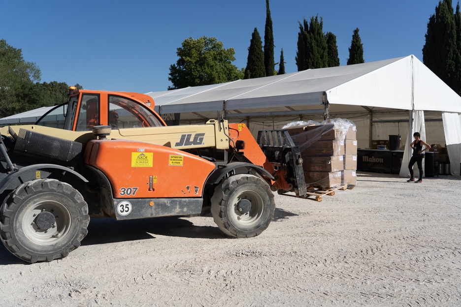 Makinak alde batera eta bestera ikusi ahal izan dira egun hauetan. Makinak alde batera eta bestera ikusi ahal izan dira egun hauetan.