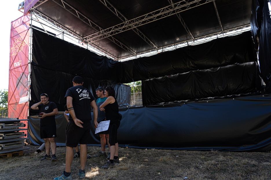 NAIZ guneko eszenatokiak "Auzolana" izena hartu du. NAIZ guneko eszenatokiak "Auzolana" izena hartu du.