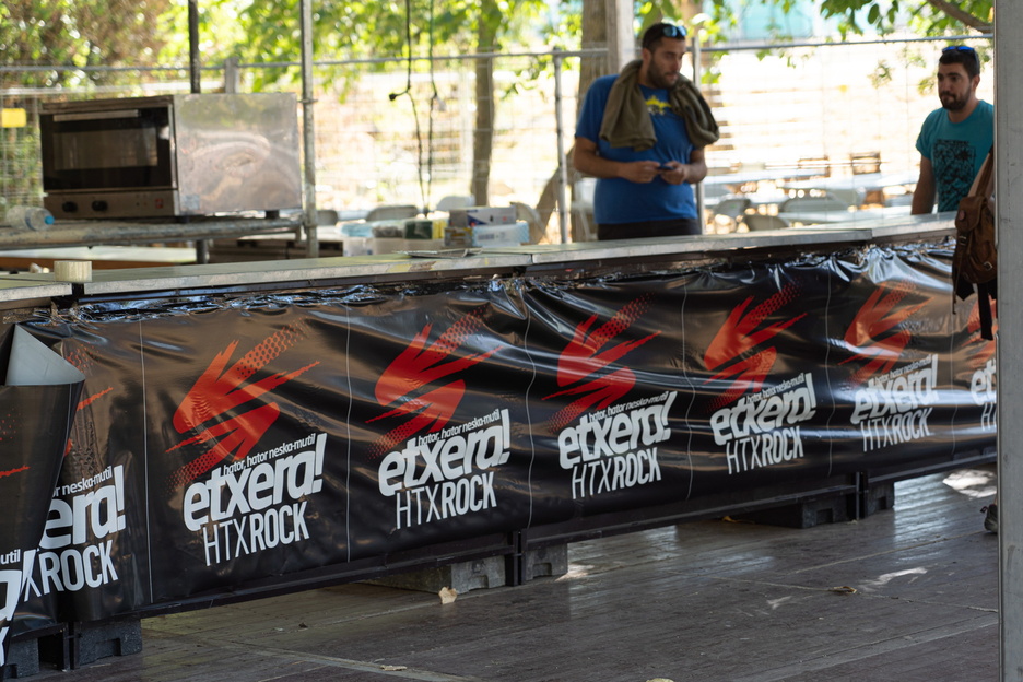 Sukaldean eskaintza aberats bat izanen da, indarrak beharko dira-eta. Sukaldean eskaintza aberats bat izanen da, indarrak beharko dira-eta.