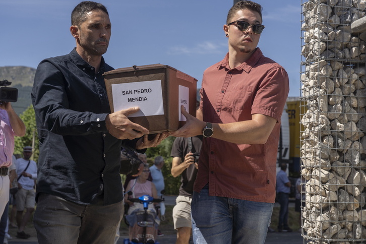 Urduñako Duintasunaren Kolunbarioa inauguratu dute ostegun honetan. Urduñako Duintasunaren Kolunbarioa inauguratu dute ostegun honetan.