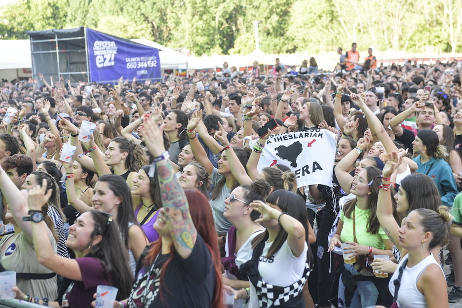 El fin a la dispersión de los presos políticos vascos, reivindicación constante de este primera jornada. El fin a la dispersión de los presos políticos vascos, reivindicación constante de este primera jornada.