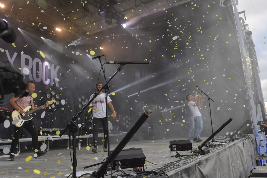Luces y música, de la mano de ETS. Luces y música, de la mano de ETS.