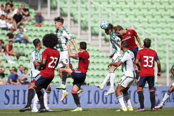 Pablo Ibáñez ha anotado de cabeza el 2-1 rojillo.