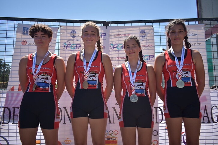 Las palistas Nora Arana, Nerea Egiguren, Katixa Franco e Irene Muiño han conquistado el oro en Infantil A en la modalidad de K4.