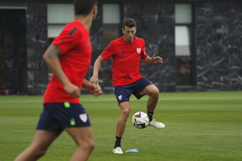Mikel Vesga, aurredenboraldiko lehen entrenamenduan Lezaman.