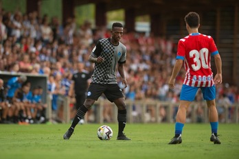 El Alavés ha ido de más a menos en Guardia ante el Sporting.