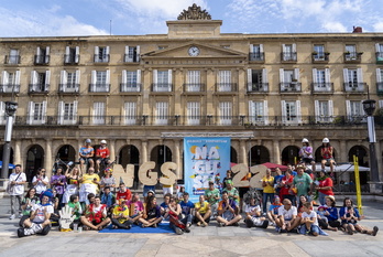 Bilboko Konpartsen agerraldia Plaza Barrian, Aste Nagusiko programazioa aurkezteko.