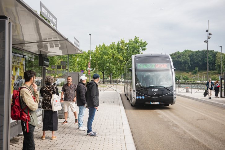Una unidad de la red pública Txik-Txak, en Baiona. 