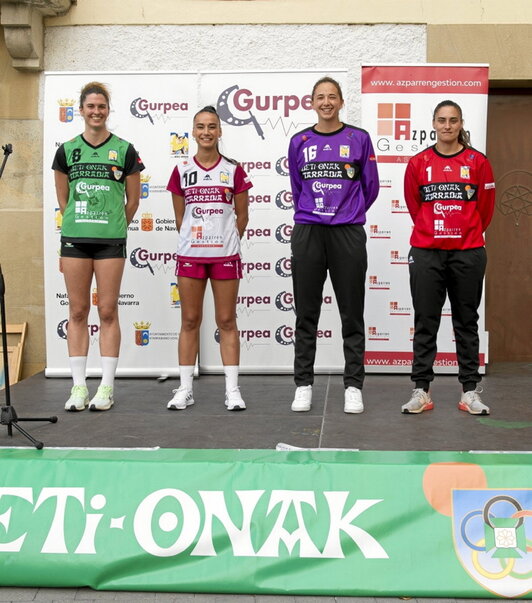 Beti Onak taldeak elastiko berriak aurkeztu zituen.