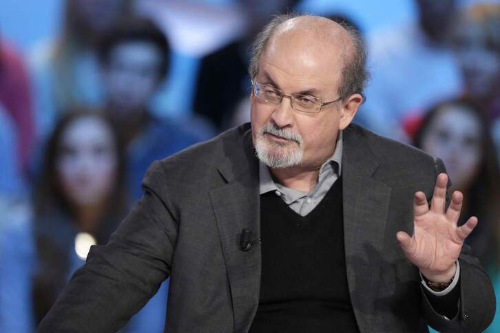 Imagen de archivo del escritor Salman Rushdie.