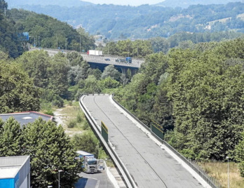 Tramo en construcción por empresas que no lograron sobrecostes de seguridad. Tramo en construcción por empresas que no lograron sobrecostes de seguridad.