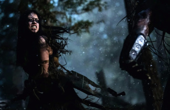 Fotograma de la película ‘Predator: La presa’.