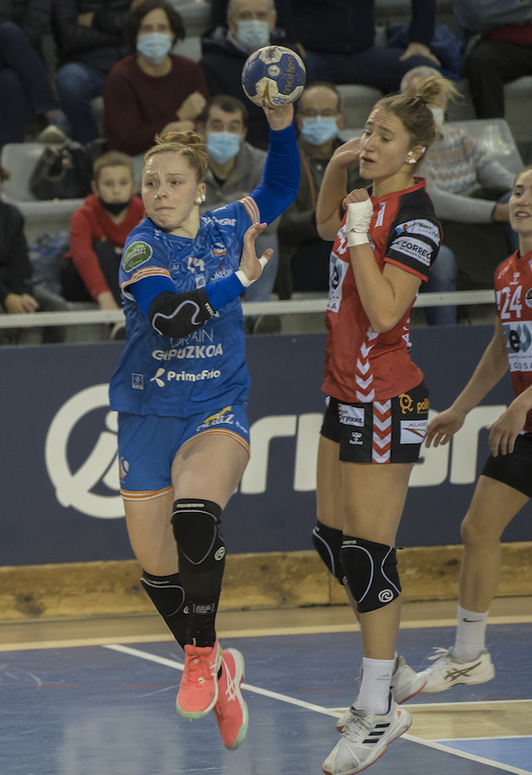 Bera Bera ha podido dedicarle la victoria a Malena Cavo, que se opera este jueves de su rotura del menisco externo de su rodilla derecha.