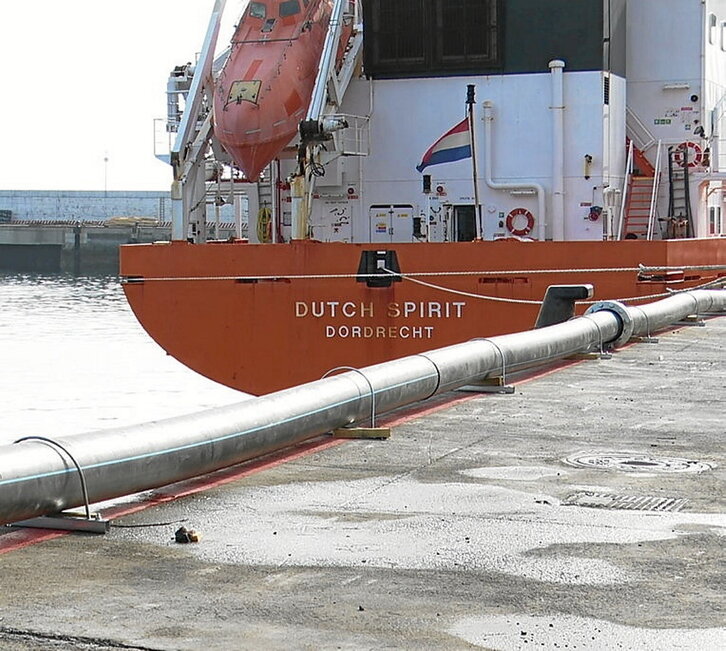 «Spirit» ontziak garraiatuko du ur geza.