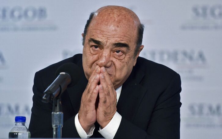 Jesús Murillo Karam, durante una comparecencia cuando era titular de la PGR.