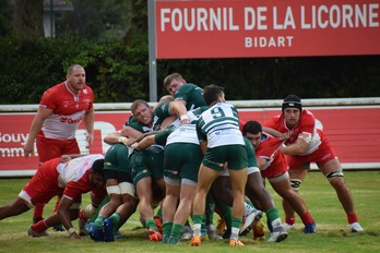Partido amistoso de pretemporada frente a los ingleses de Ealing Trailfinders.