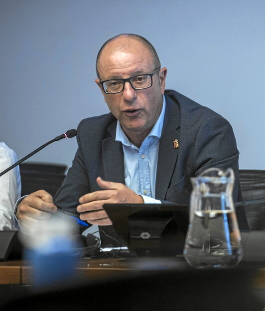 El consejero de Educación, Carlos Gimeno.