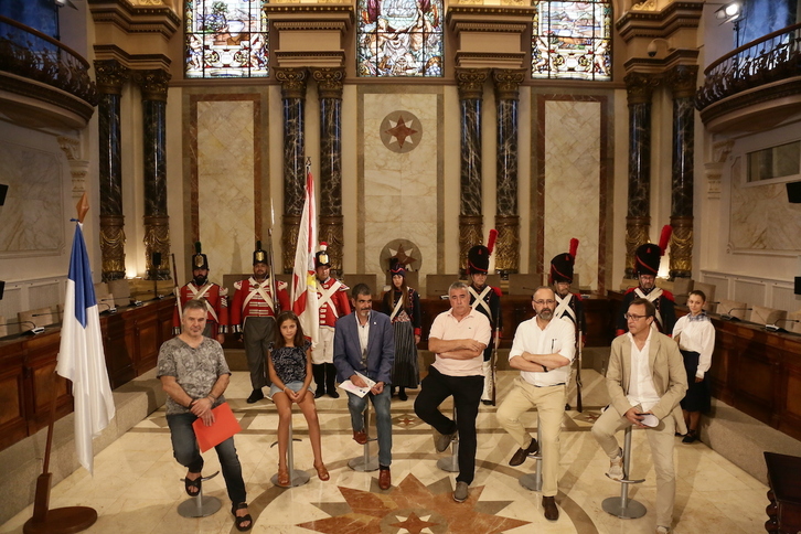 La presentación ha tenido lugar en el Salón de Plenos del Ayuntamiento.