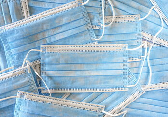 A diferencia de las mascarillas adquiridas de forma similar, o bastante más caras, por los servicios de Salud, las mascarillas financiadas por Sodena nunca llegaron a usarse.GETTY