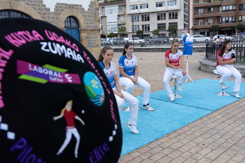 Zumaian jokatuko da Udako Torneoko finala eta bertan egin den aurkezpenean izan dira finalista bikoteak. 