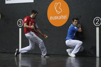 Tanto politak eskaini dituzte Elezkanok eta Ezkurdiak aurreko koadroetan.