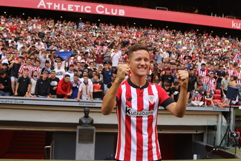 Ander Herrera ha sido presentado en San Mamés. 