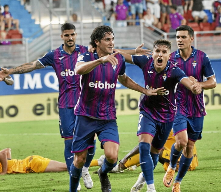 Leschuk celebra el gol del triunfo.