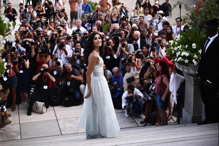 La actriz madrileña Rocío Muñoz Morales, que ha hecho carrera en Italia y presentará la ceremonia de inauguración, posa para la prensa.