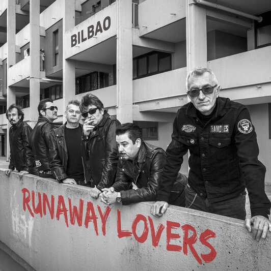 La banda al completo. 