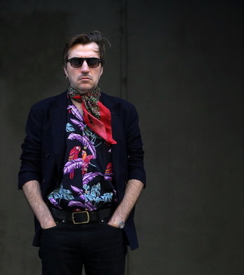 Albert Serra, autor de ‘Pacifiction’, que acaba de llegar a las salas.