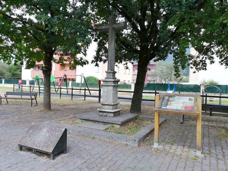 El Árbol Malato, en Luiaondo, marcaba el limite juridiscional del Señorío de Bizkaia.