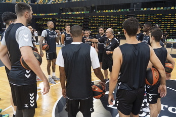 Bilbao Basket juega sus primeros partidos de preparación.