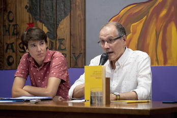 Jose Luis Otamendik liburu berria Donostian aurkeztu du.