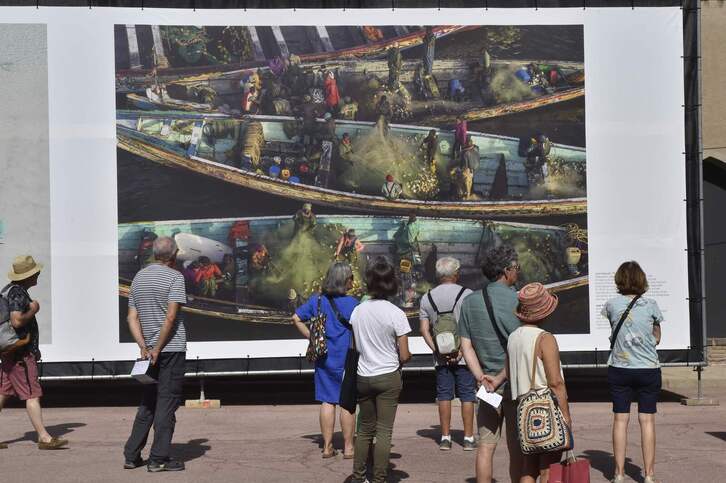  Exposición al aire libre de George Steinmetz sobre la sobrepesca en el mundo.