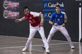 Danel Elezkanok partida borobila jokatu du Lekeition.