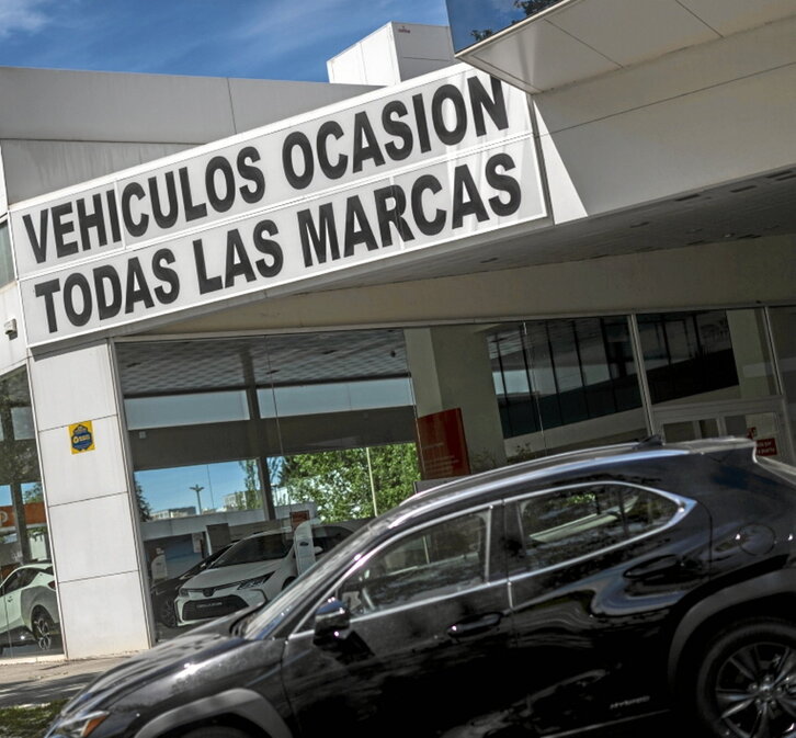 Auto berrien entrega atzeratu egin da.