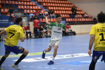 Ander Torriko tendrá que pasar por tercera vez por el quirófano.