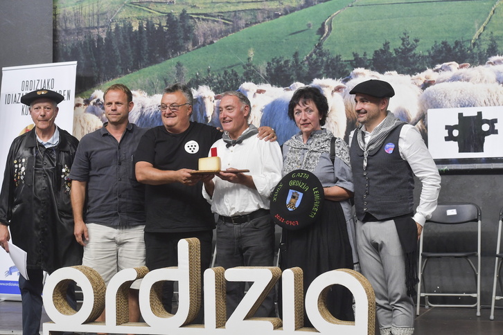La Leze gaztandegiak irabazi du Ordiziako gazta lehiaketako sari nagusia.