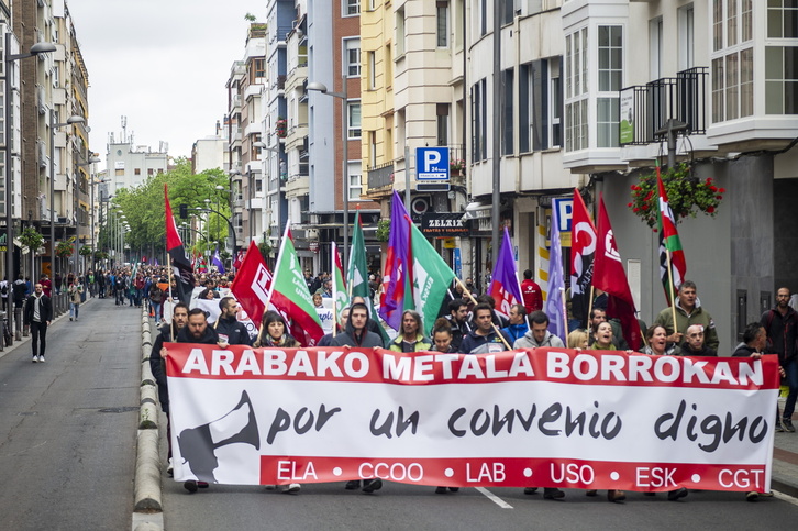 Manifestación realizada por los sindicatos del metal de Araba en Gasteiz, el 30 de junio.