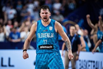 Luka Doncic fagocitando el eurobasket con su talento.