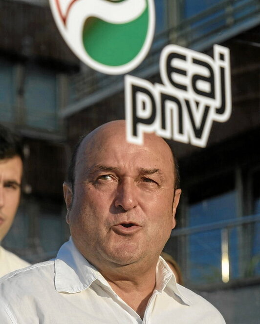 Andoni Ortuzar, en un acto en Zarautz.