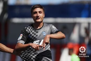 Tenaglia celebra el gol de la victoria.