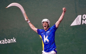 Javi Urriza celebra con rabia su octava y quizá última txapela.