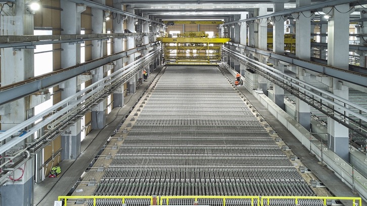 Nave E de electrolisis de Asturiana de Zinc.