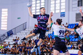 Helvetia Anaitasuna ha defendido muy bien la última posesión cántabra